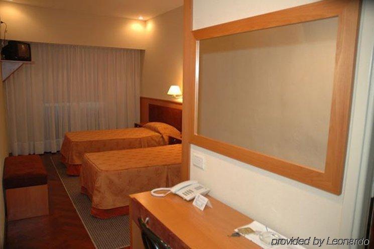 Hotel Napoleon Buenos Aires Zimmer foto